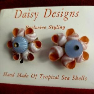 Hand Made VINTAGE Daisy Designs Shell Earrings